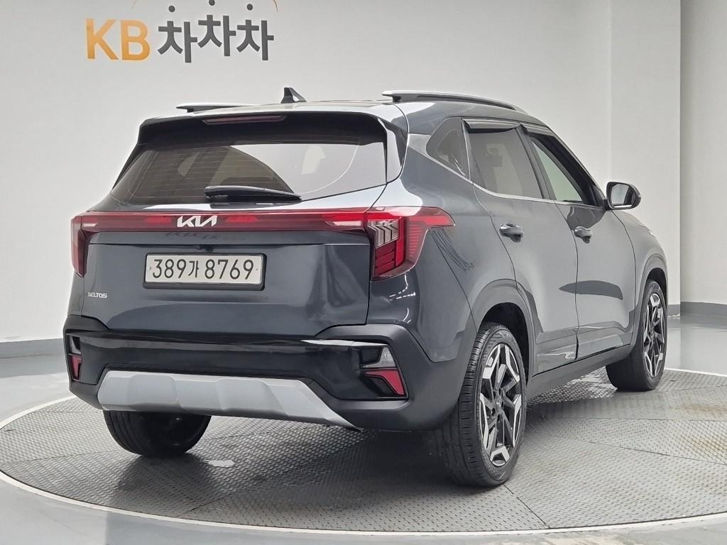 KIA Seltos - Vista 4