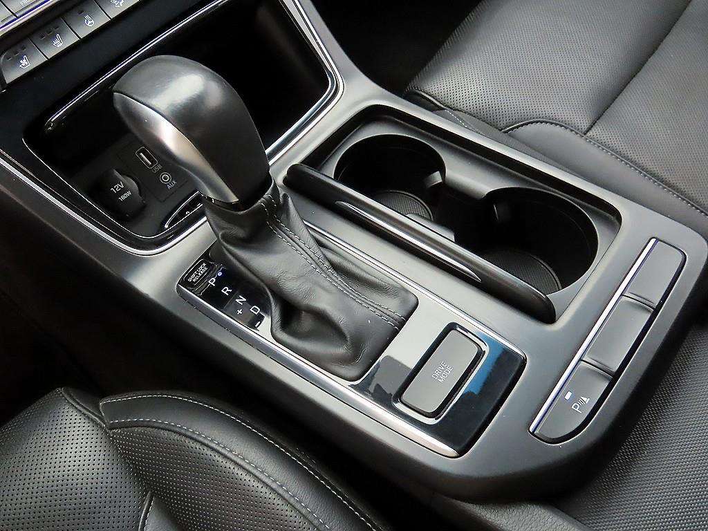 HYUNDAI Grandeur - Vista 10