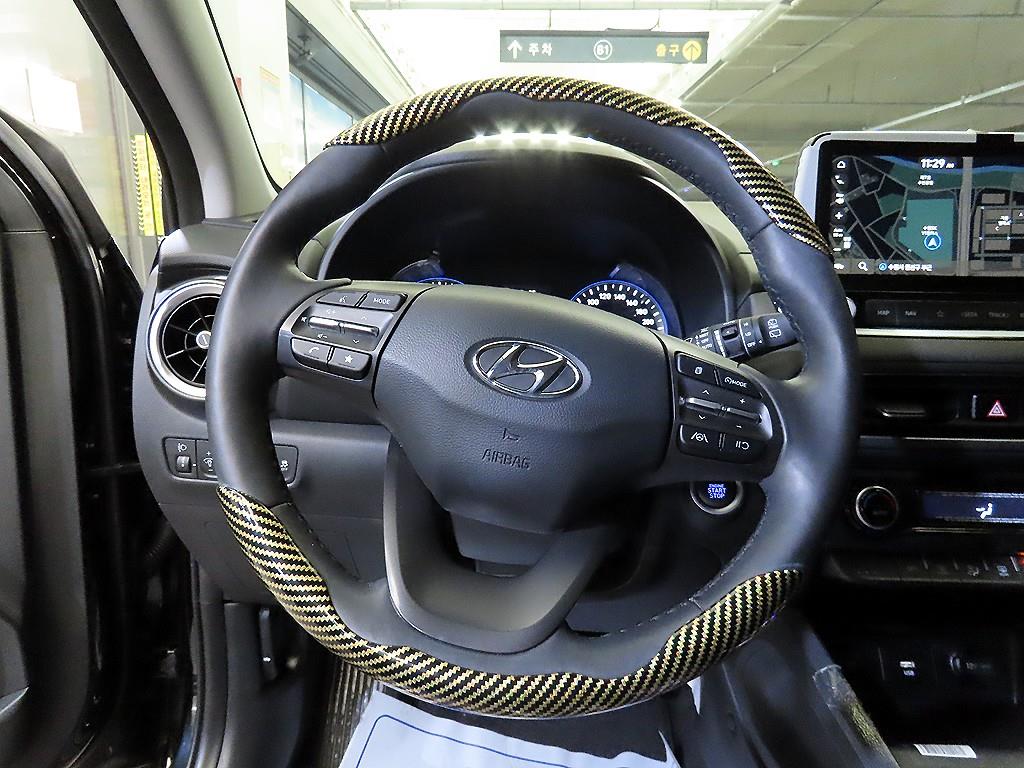 HYUNDAI Kona - Vista 8