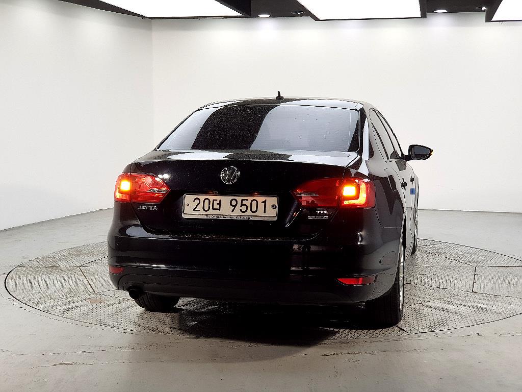 Volkswagen Jetta - Vista 3