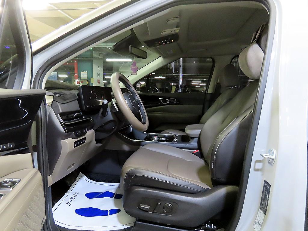 KIA Carnival - Vista 6