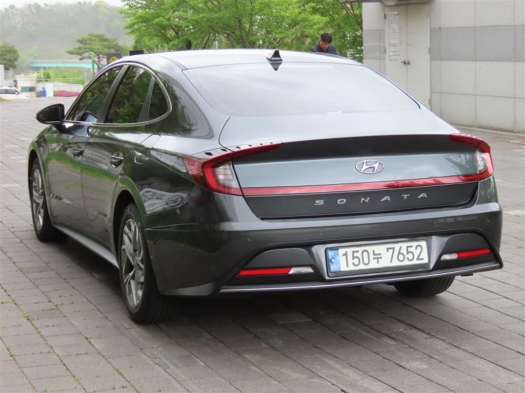 HYUNDAI Sonata - Vista 7