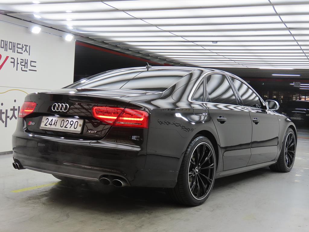 Audi S8 - Vista 3