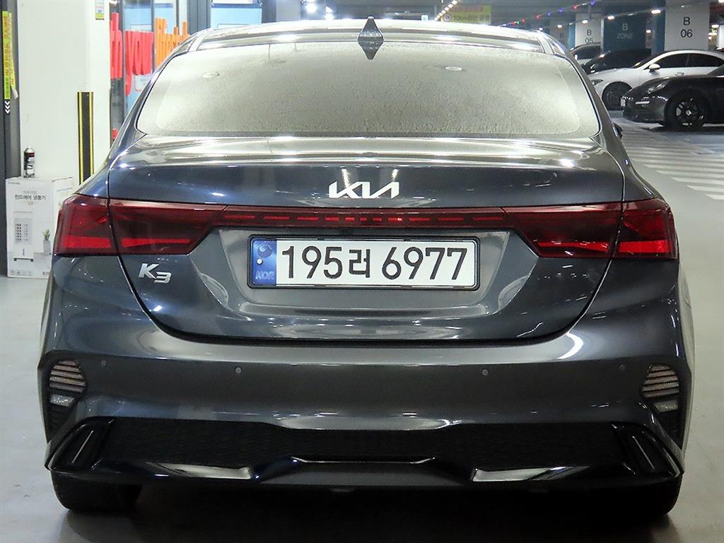KIA K3 - Vista 5