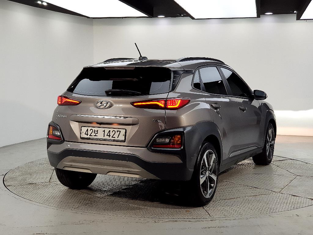 HYUNDAI Kona - Vista 4