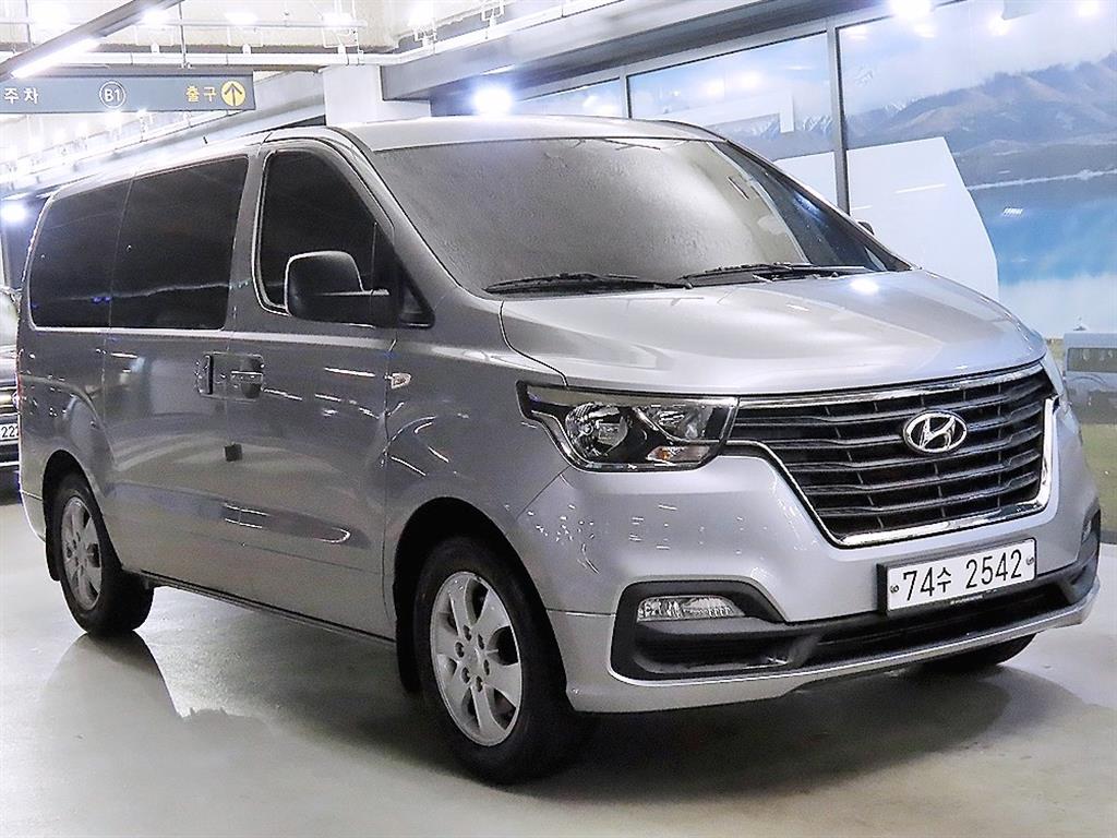 HYUNDAI Starex 2020 Plateado - Importación desde Corea - HF Imports Iquique - Foto 1