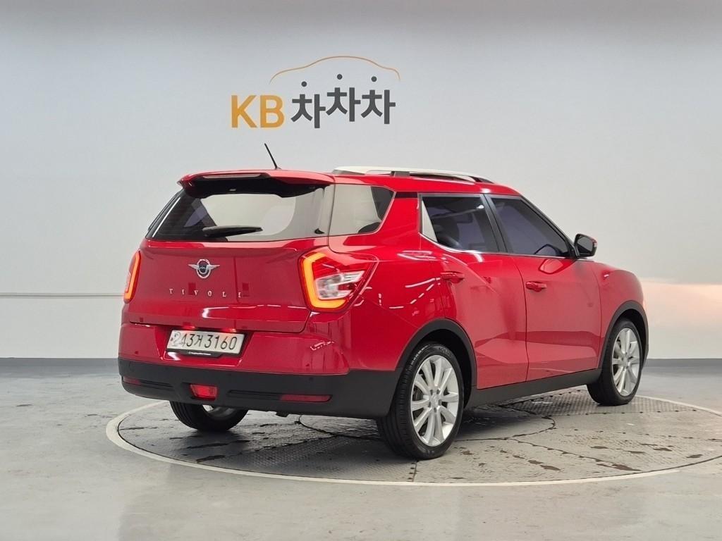 Ssangyong Tivoli - Vista 3
