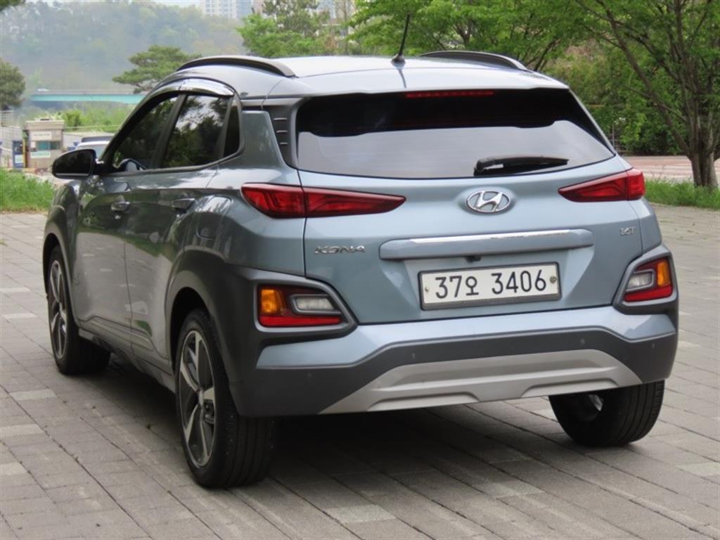 HYUNDAI Kona - Vista 7