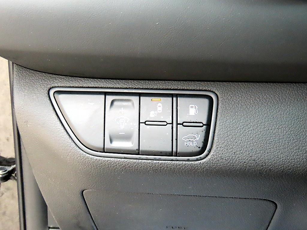 Genesis G70 - Vista 12