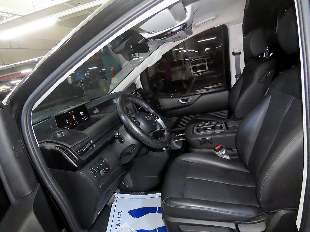 HYUNDAI Staria - Vista 6