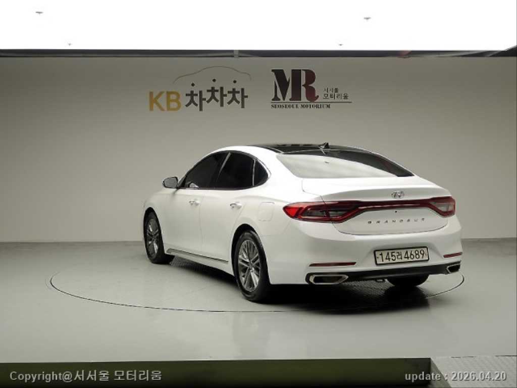 HYUNDAI Grandeur - Vista 2