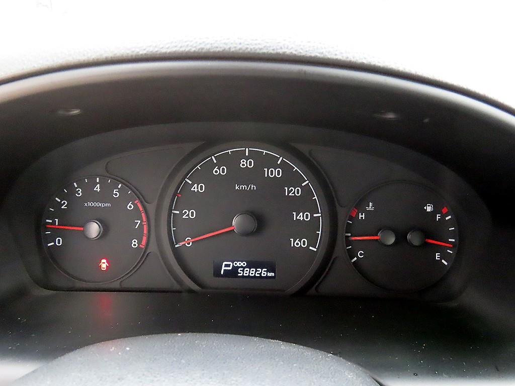 HYUNDAI Starex - Vista 9