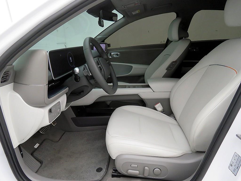 HYUNDAI Ioniq 6 - Vista 6