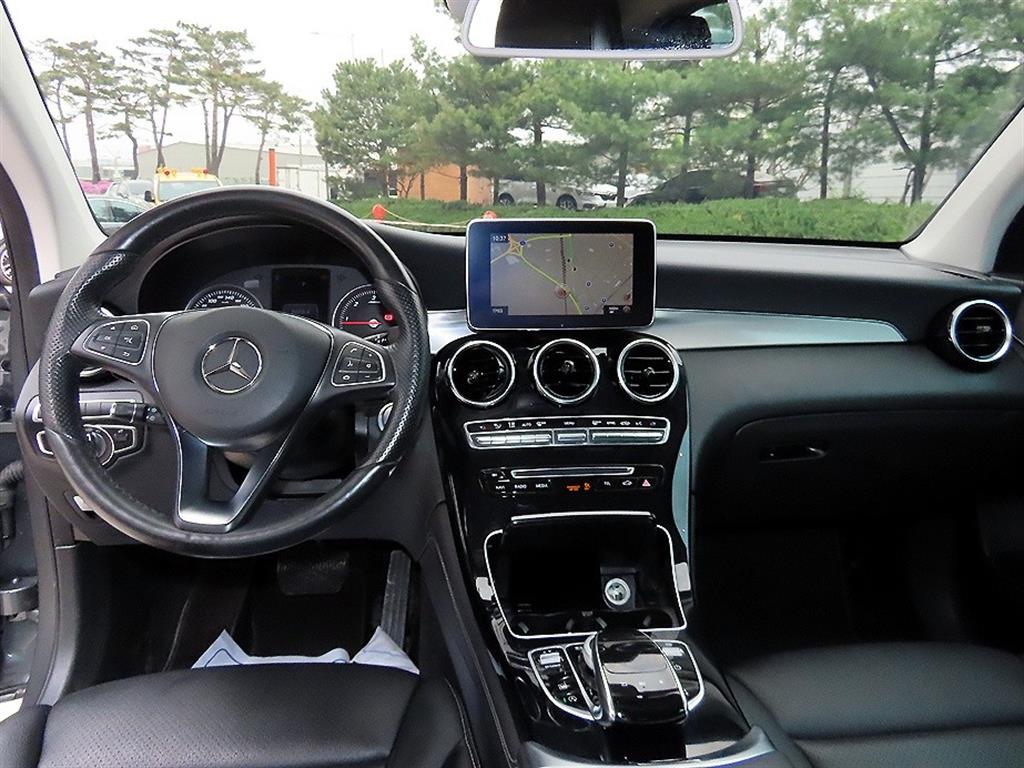Mercedes Benz GLC Class - Vista 7