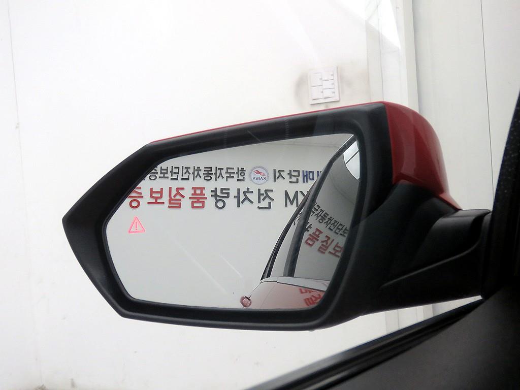 HYUNDAI Avante - Vista 5