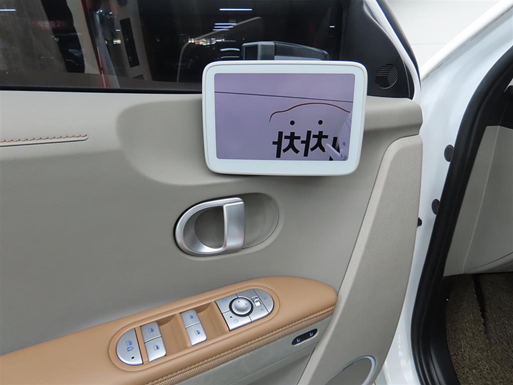 HYUNDAI Ioniq 5 - Vista 11