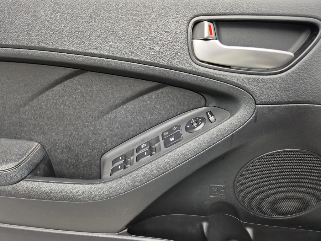 KIA K3 2017 Blanco - Importación desde Corea - HF Imports Iquique - Foto 17