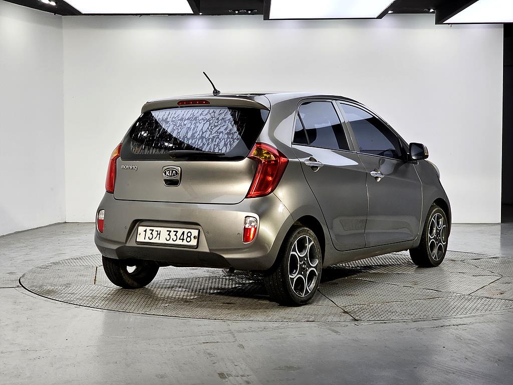 KIA Morning - Vista 4