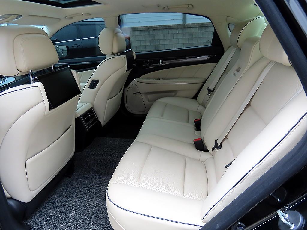 HYUNDAI Equus - Vista 6