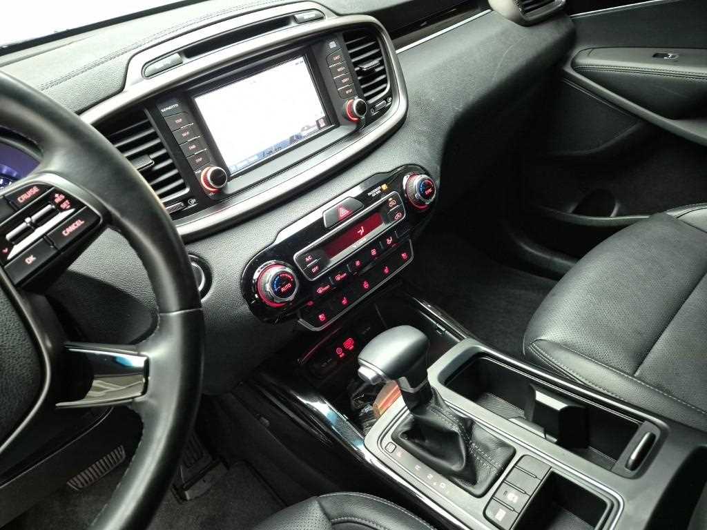 KIA Sorento - Vista 9