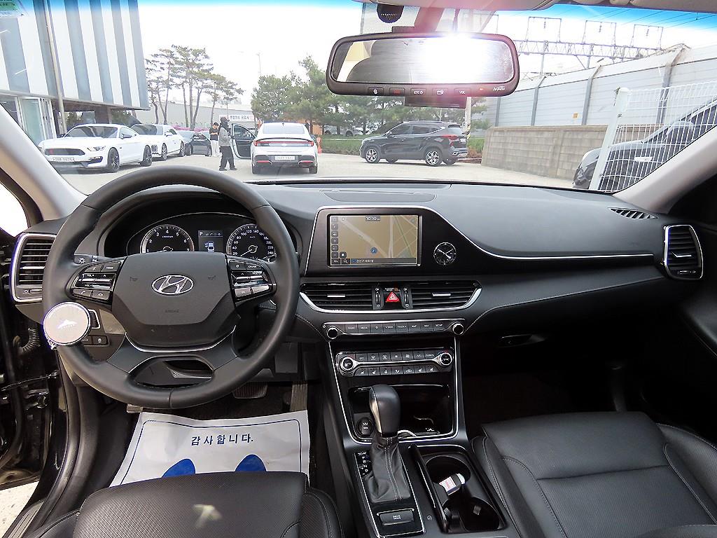 HYUNDAI Grandeur - Vista 7