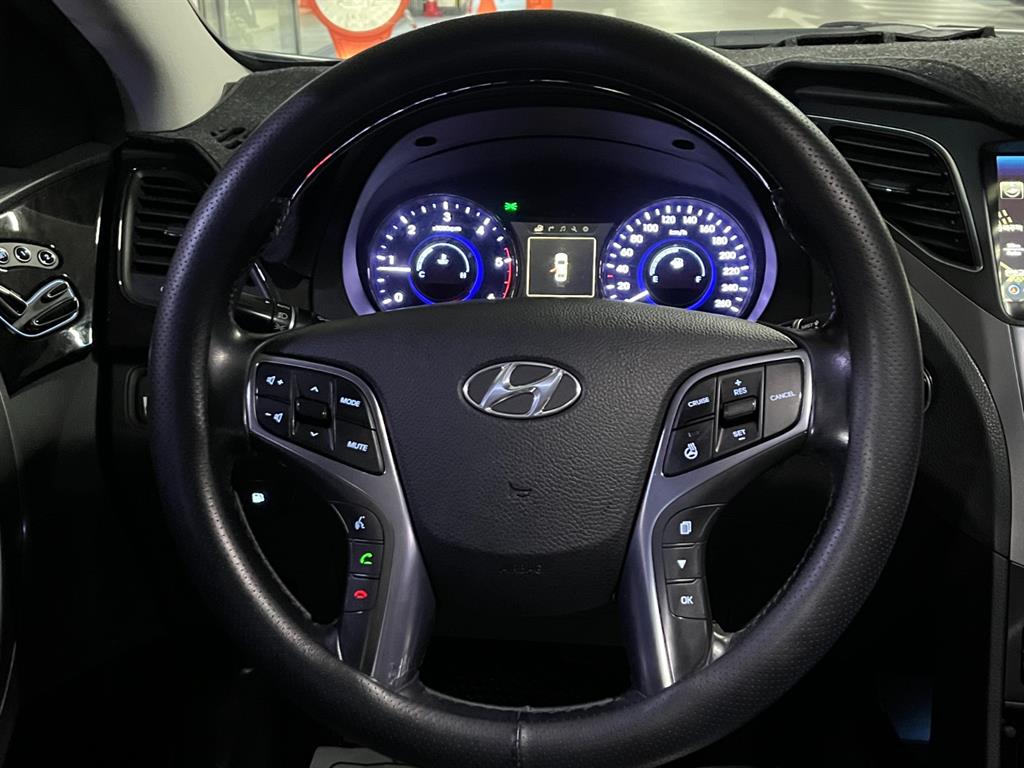 HYUNDAI Grandeur - Vista 10