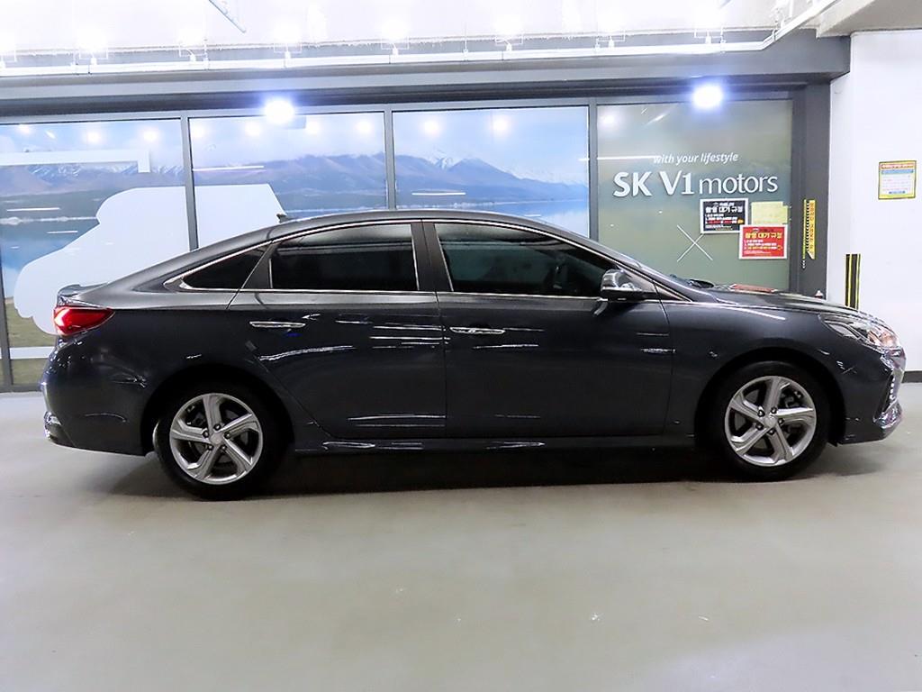 HYUNDAI Sonata - Vista 3