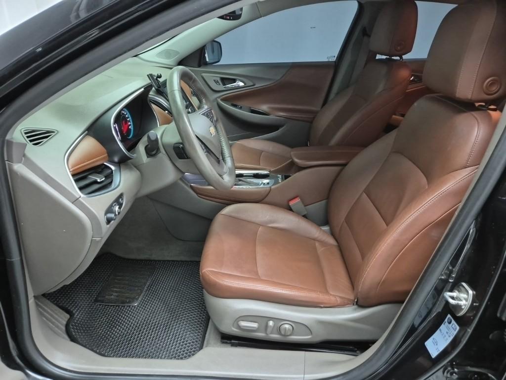 Chevrolet Malibu - Vista 10