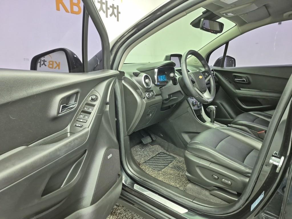 Chevrolet Trax 2016 Negro - Importación desde Corea - HF Imports Iquique - Foto 17