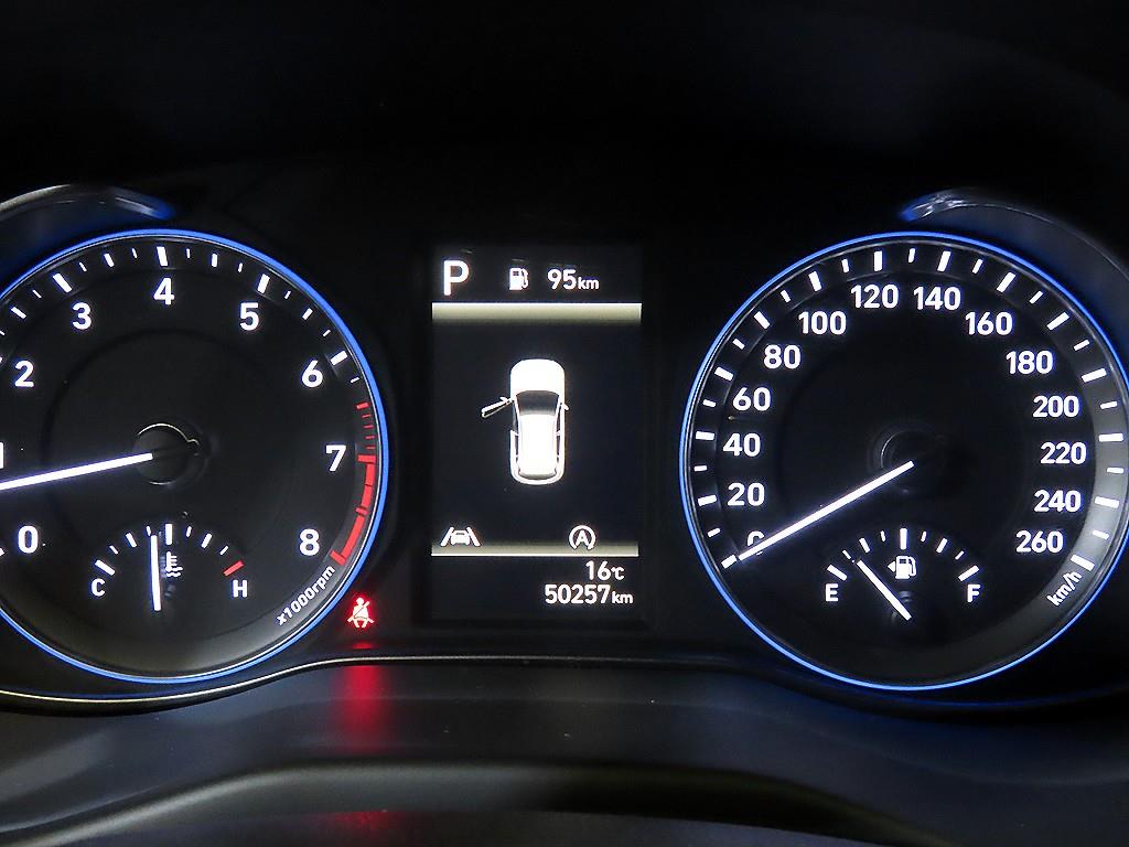 HYUNDAI Kona - Vista 9