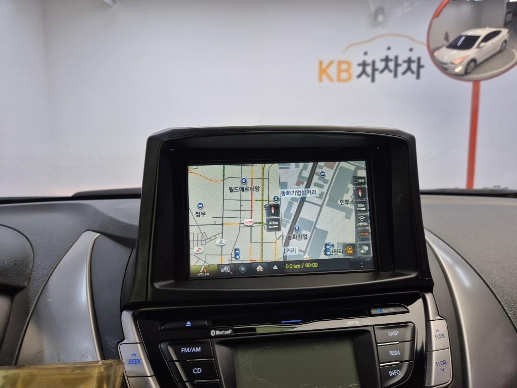 HYUNDAI Avante 2013 Blanco - Importación desde Corea - HF Imports Iquique - Foto 13