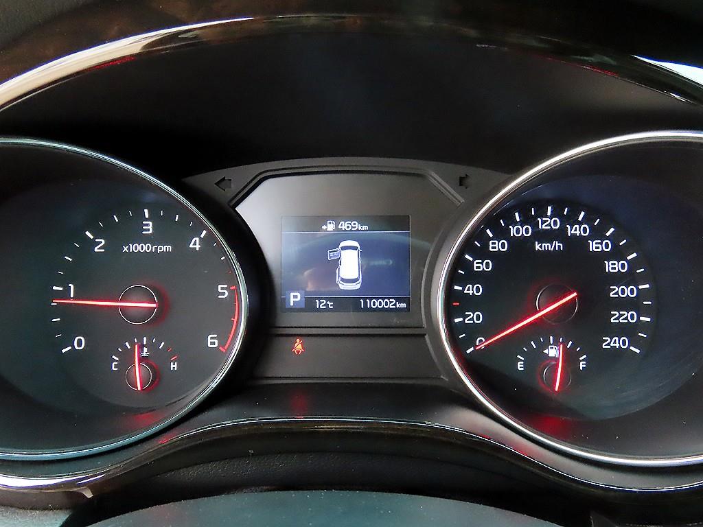 KIA Carnival - Vista 10