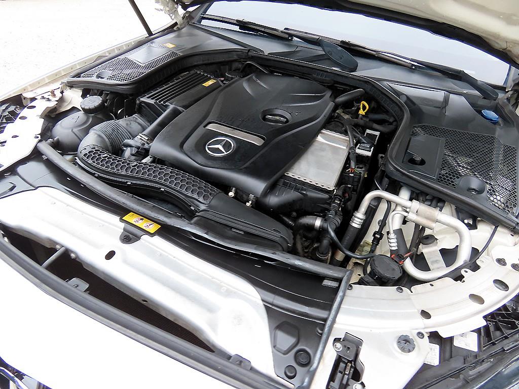 Mercedes Benz C Class 2016 Blanco - Importación desde Corea - HF Imports Iquique - Foto 19