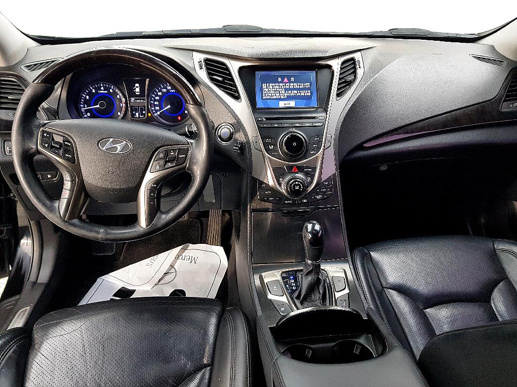 HYUNDAI Grandeur - Vista 5