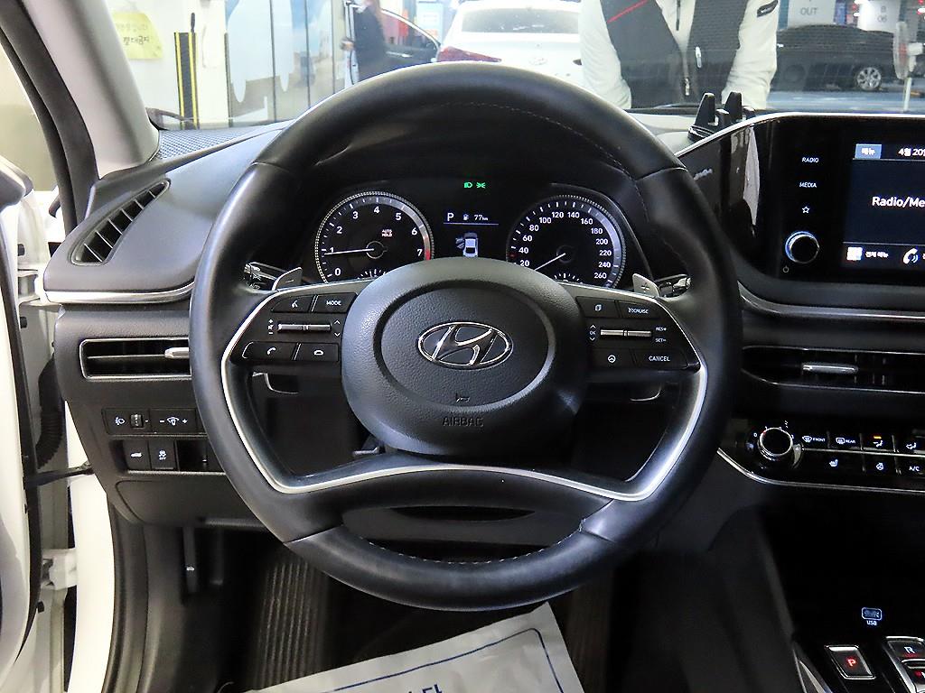 HYUNDAI Sonata - Vista 8
