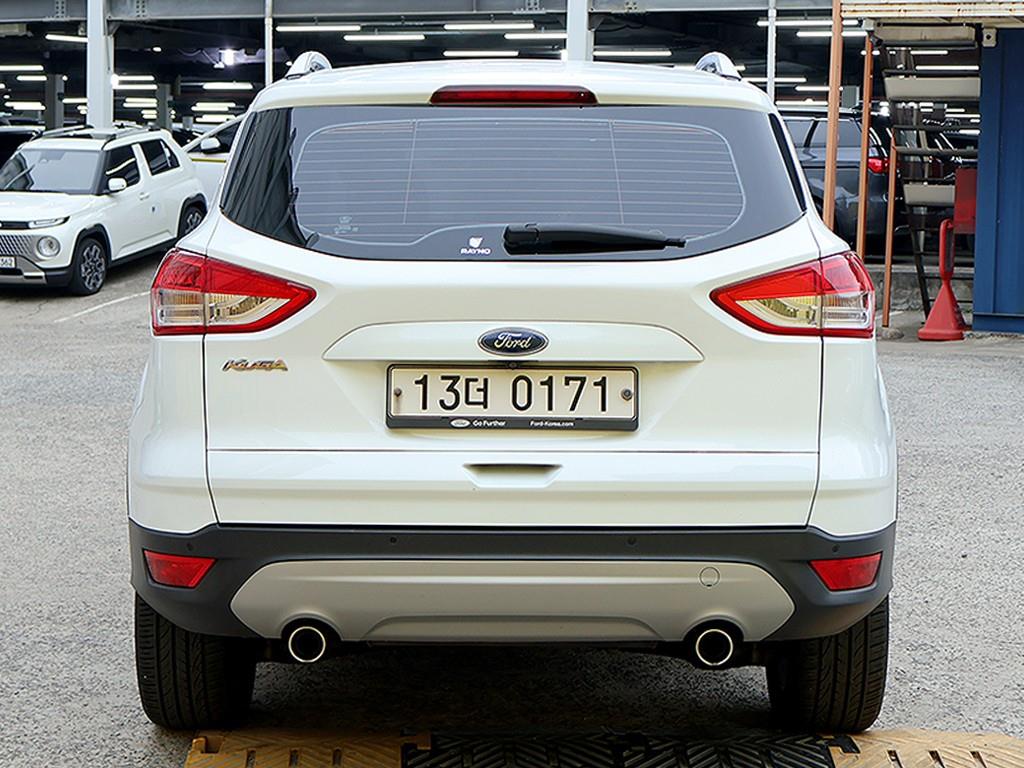 Ford Kuga - Vista 5