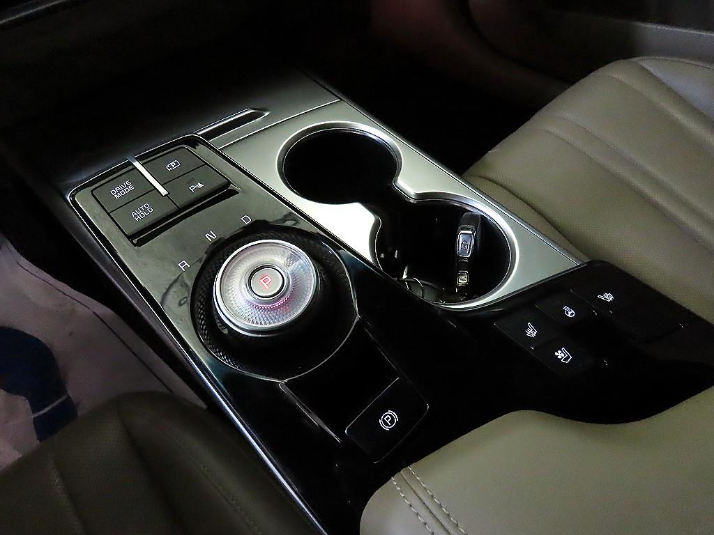 KIA K8 - Vista 12