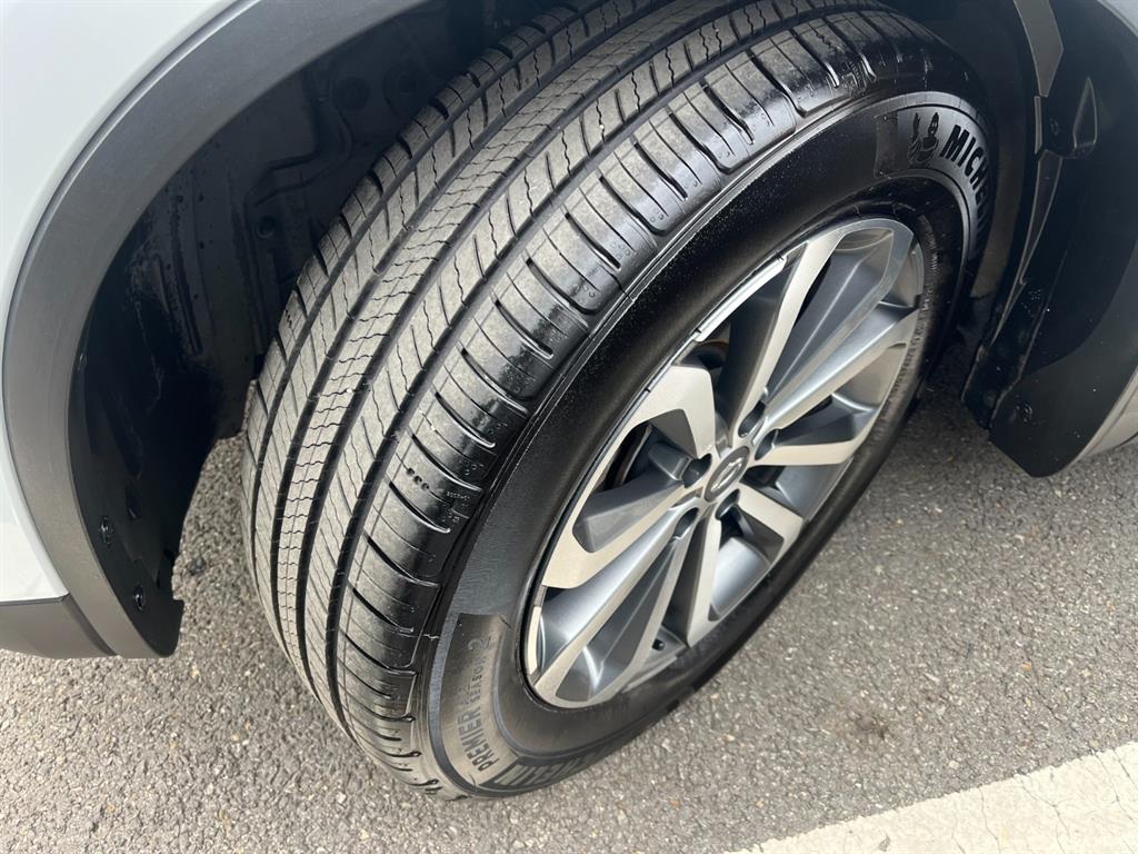 SAMSUNG QM6 2022 Blanco - Importación desde Corea - HF Imports Iquique - Foto 18