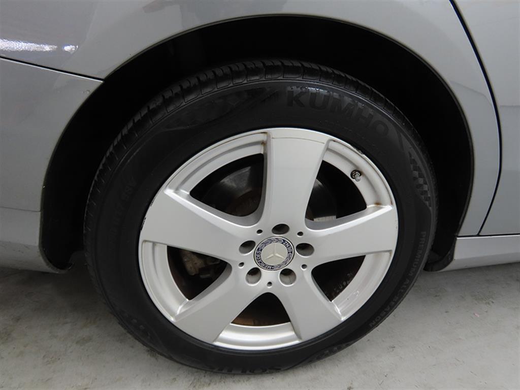 Mercedes Benz C Class 2016 Gris - Importación desde Corea - HF Imports Iquique - Foto 20