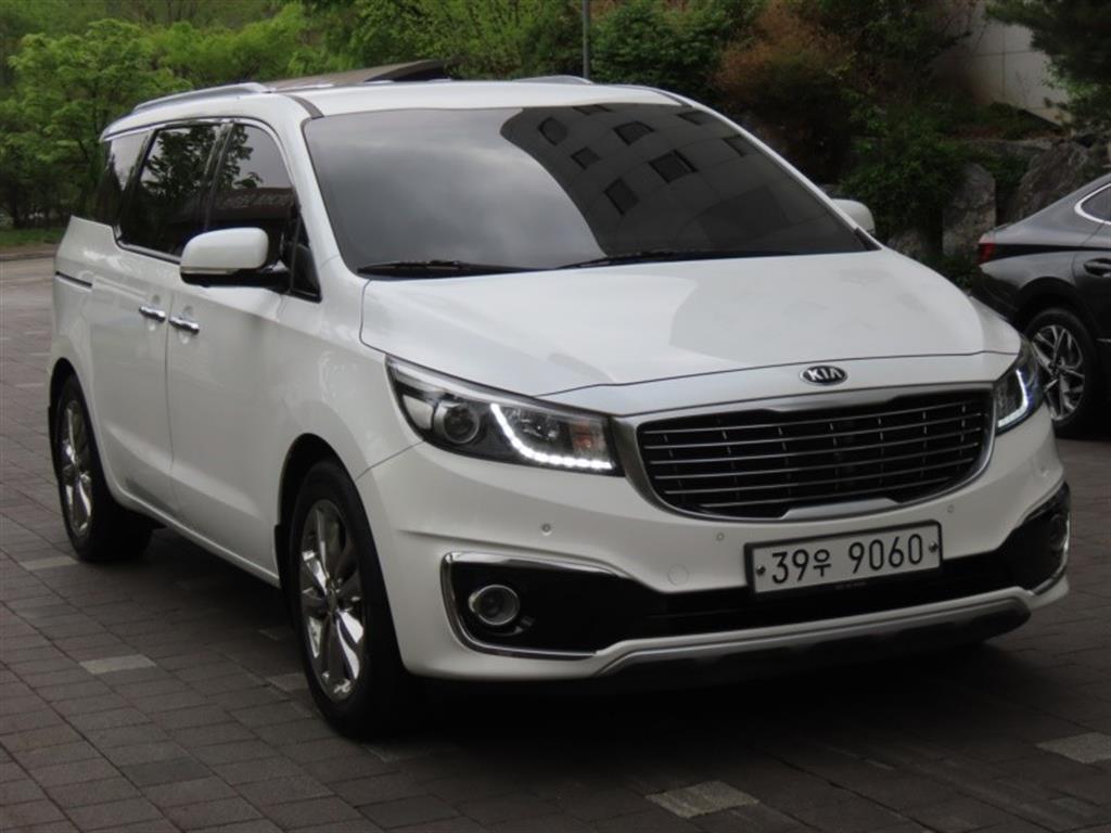 KIA Carnival - Vista 3