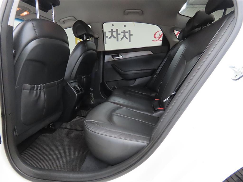 HYUNDAI Sonata - Vista 6