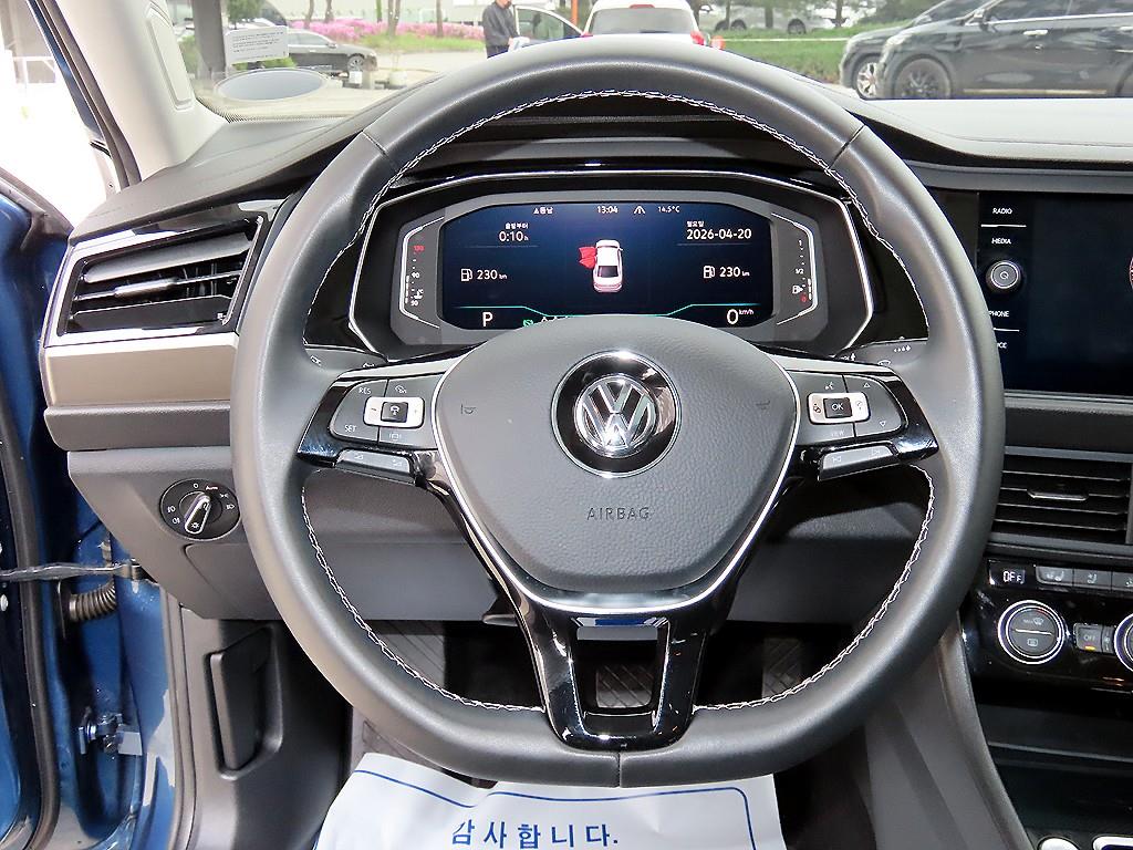 Volkswagen Jetta - Vista 8