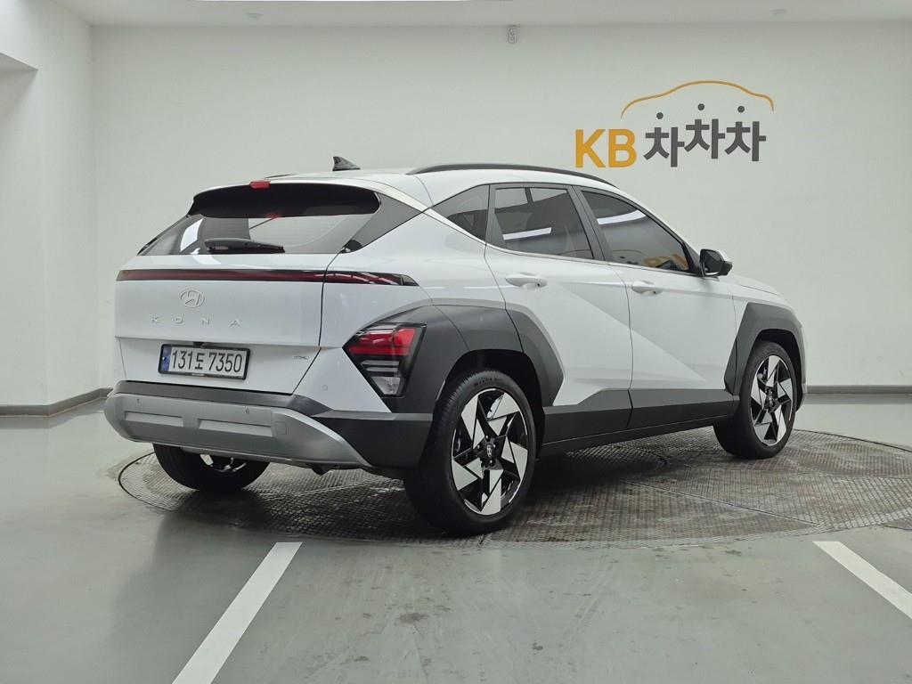 HYUNDAI Kona - Vista 4