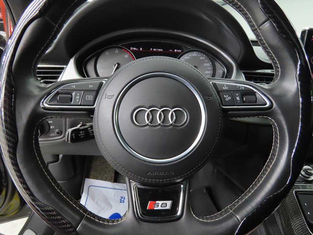 Audi S8 - Vista 9