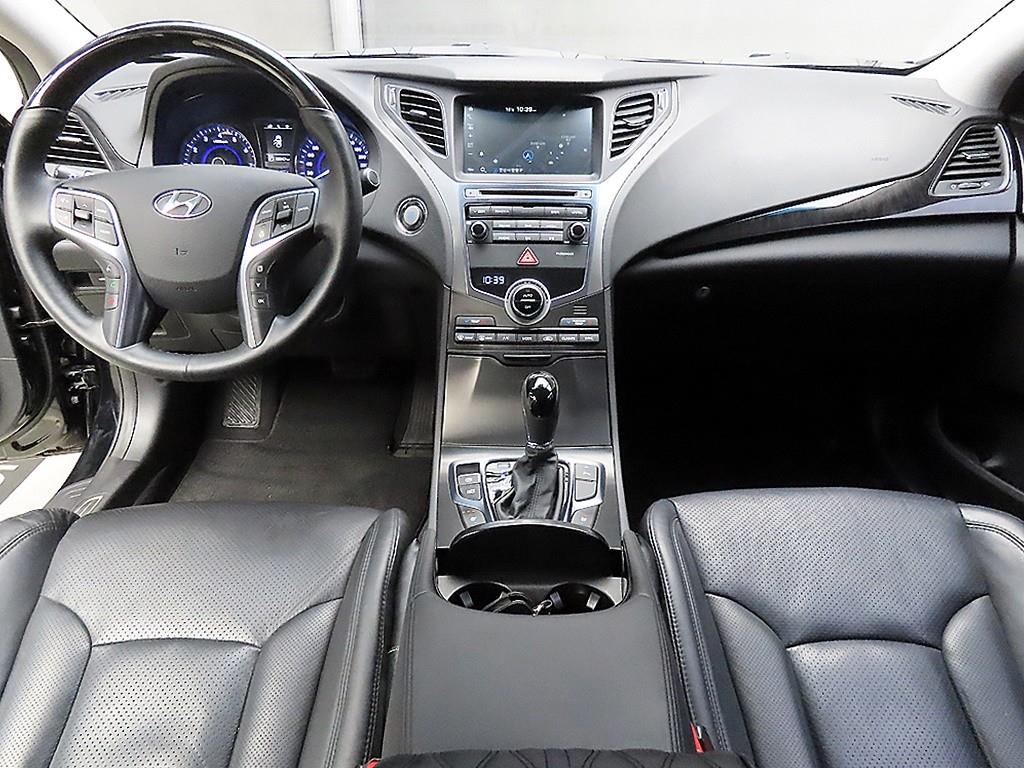 HYUNDAI Grandeur - Vista 7
