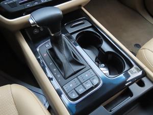 KIA Carnival - Vista 12