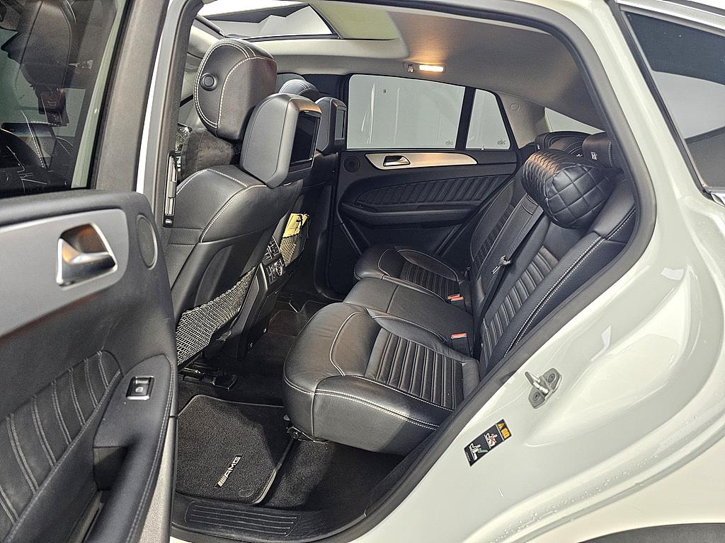 Mercedes Benz GLE Class - Vista 9