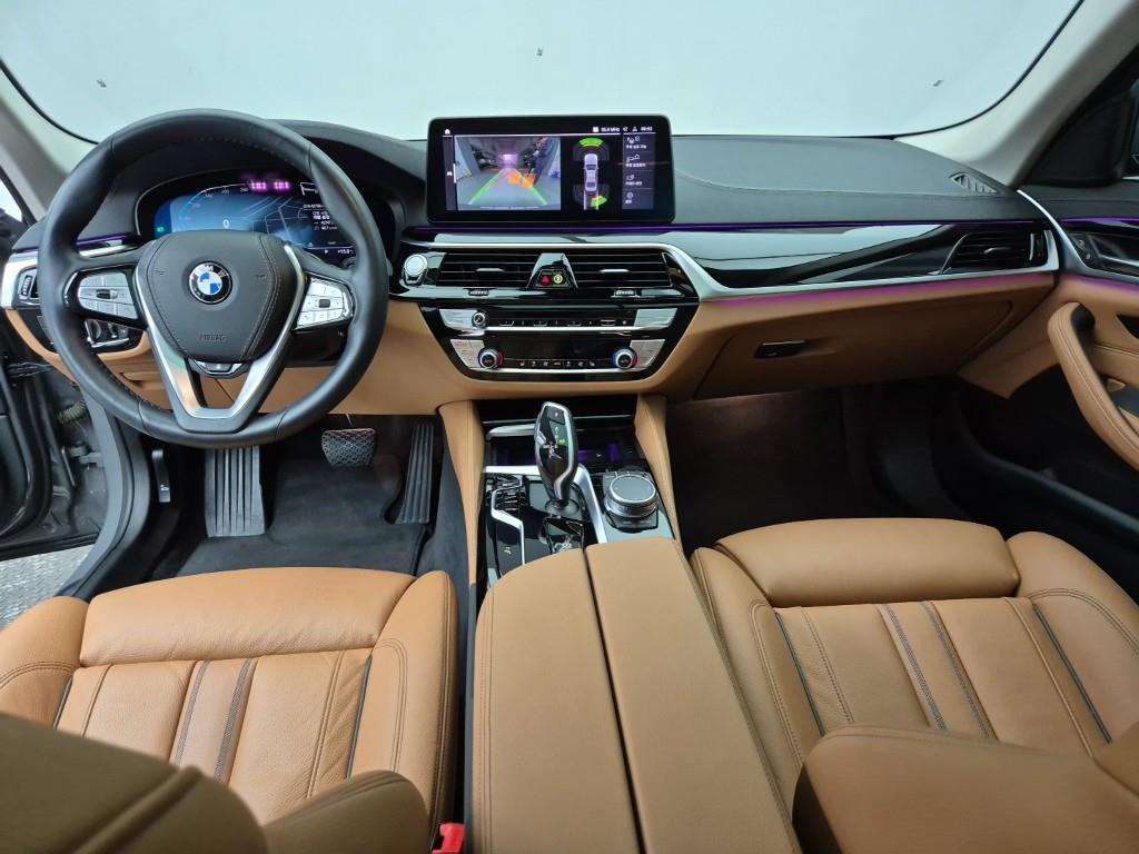 BMW 5 Series - Vista 5