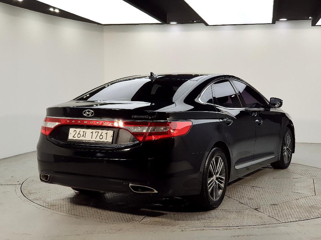 HYUNDAI Grandeur - Vista 4