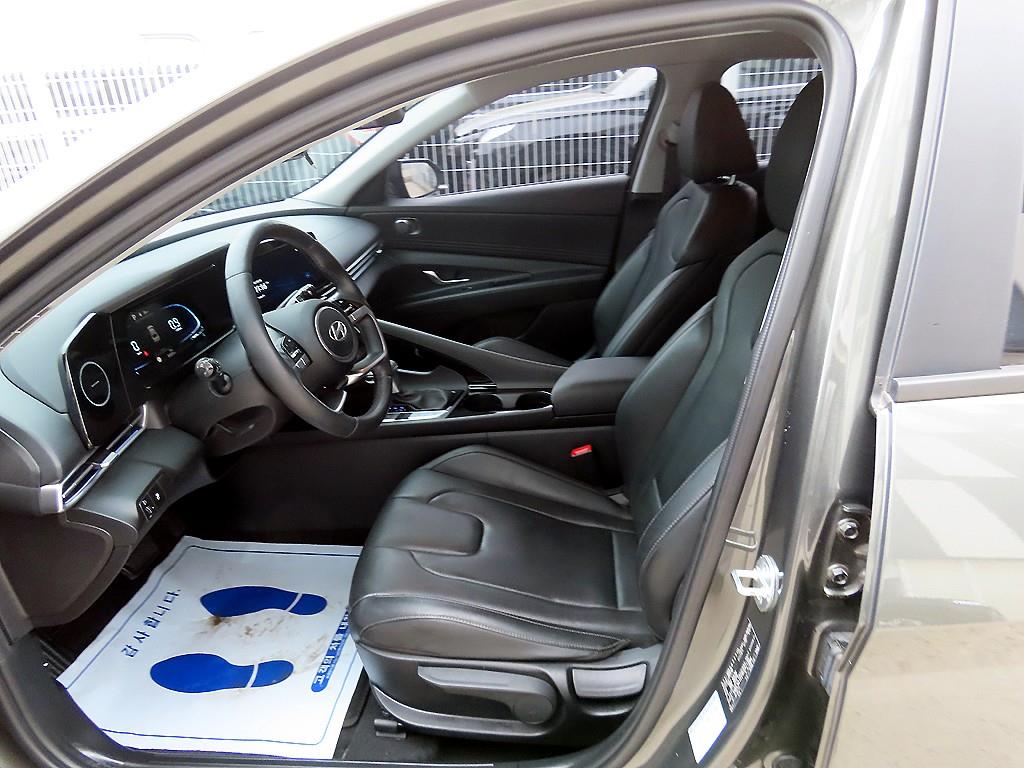 HYUNDAI Avante - Vista 5
